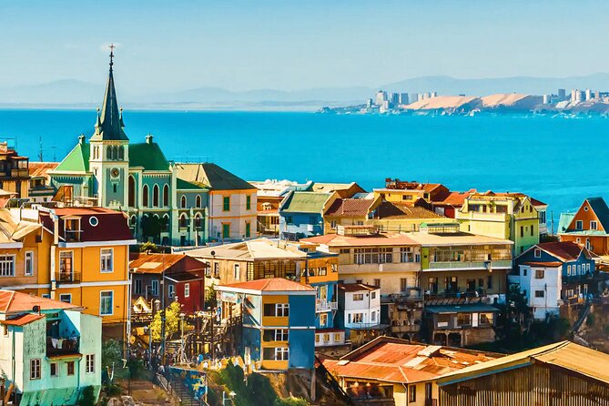 Casas coloridas de Valparaíso no litoral chileno